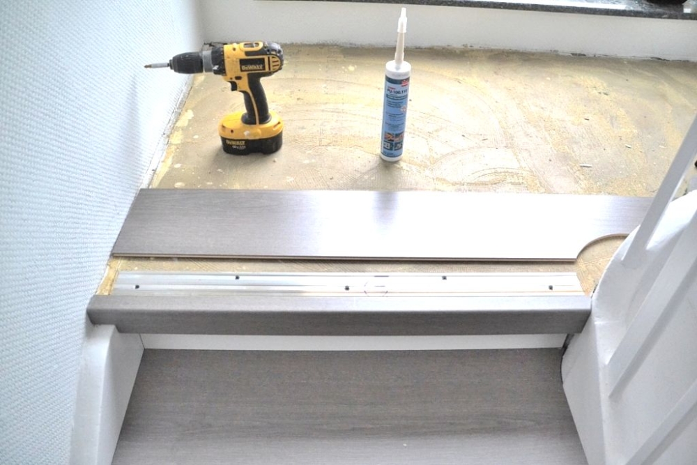 Austrittstufen und Podeste